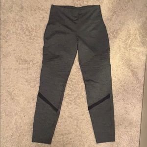 Gray Old Navy Go Dry Leggings M